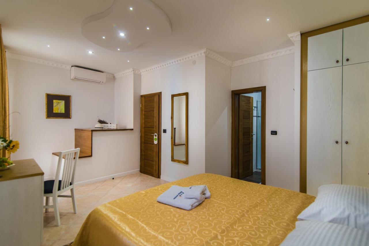 Bella Natka Bed And Breakfast Rovinj Eksteriør billede